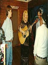 ** PLEASE DESCRIBE THIS IMAGE **