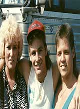 ** PLEASE DESCRIBE THIS IMAGE **