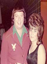 ** PLEASE DESCRIBE THIS IMAGE **