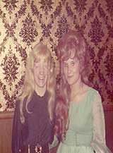 ** PLEASE DESCRIBE THIS IMAGE **