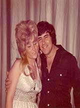 ** PLEASE DESCRIBE THIS IMAGE **