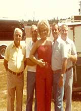 ** PLEASE DESCRIBE THIS IMAGE **